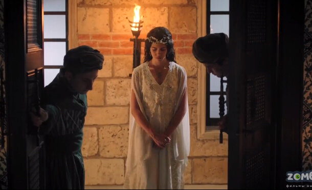 Елена заходит в покои Мустафы