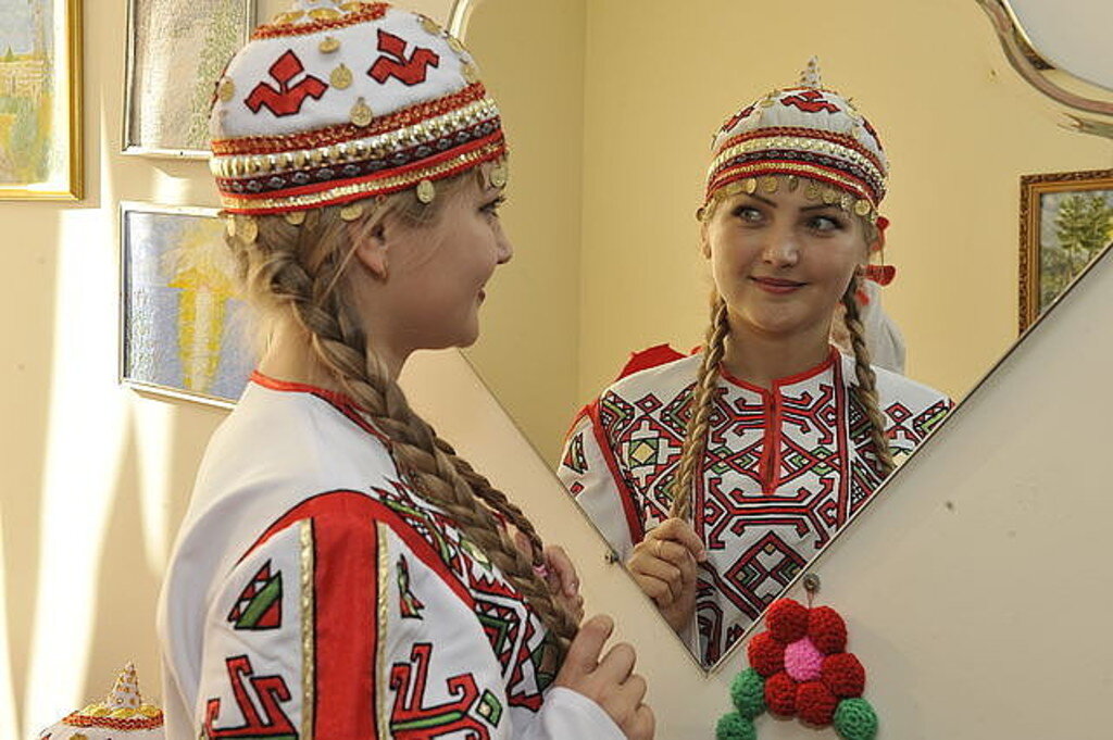 Чувашские головные уборы женские. Тухья у чувашей. Чувашский костюм тухья. Тухья Чувашский головной убор. Хушпу национальный головной.