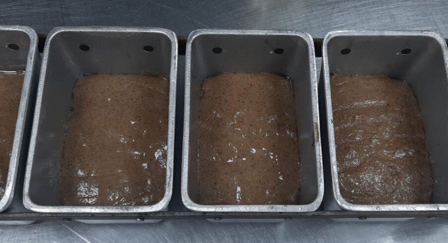 Форма для расстойки хлеба своими руками. Расстойка хлеба. Расстойка ржаного хлеба. Хлеб из нутовой муки. Формовка подового хлеба.