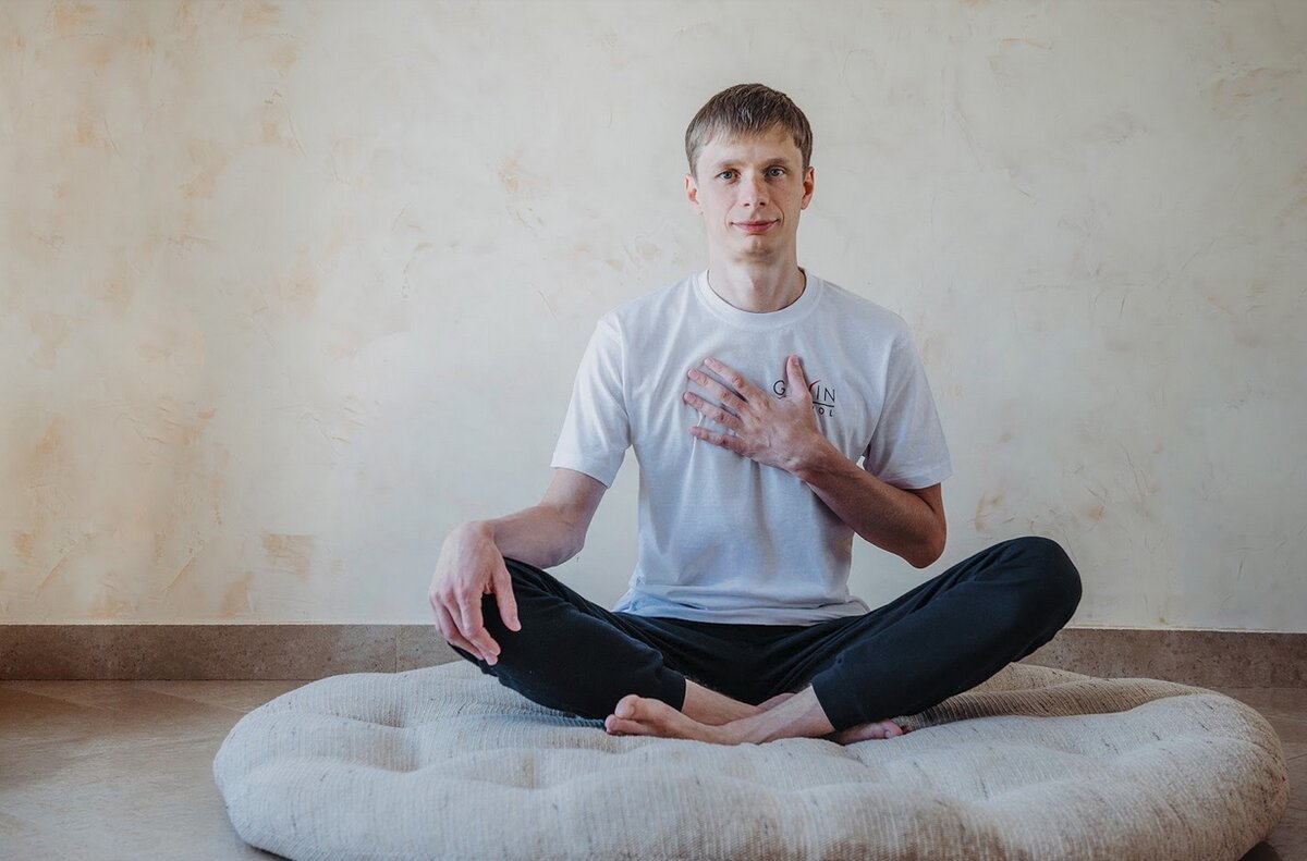 На фото: Александр Ларионов, пробужденный инструктор Школы Гивина