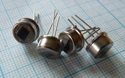 Рис. 1. Пироэлектрические датчики RE200B.