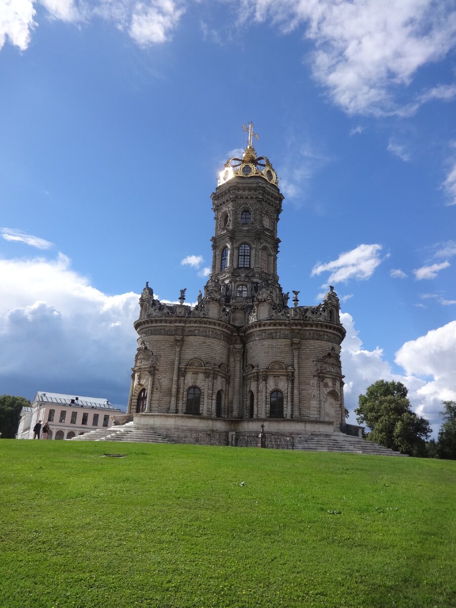 Церковь Знамения Пресвятой Богородицы в Дубровицах