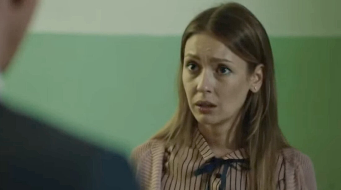 Евгения Лоза в роли Ольги Крыловой. Кадр из кинофильма "Роза и Чертополох", 2018 г., режиссер Ашот Кещян, сценаристы Вера Шер, Андрей Забияка. композитор Валерий Царьков. Скриншот для иллюстрации