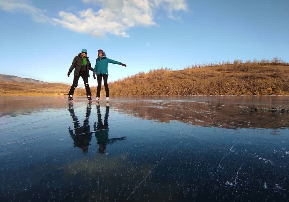 Tourism отзывы. Туристы на Байкале. Путешествие на Байкал. Путешественник на Байкале. Прогулка по Байкалу.