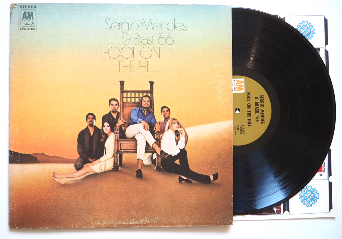 Альбом Сержиу Мендеса и группы Brasil 66 'Fool On The Hill', выпущенный в 1968 году лейблом A&M. Оригинальное американское издание с ярким gatefold-конвертом