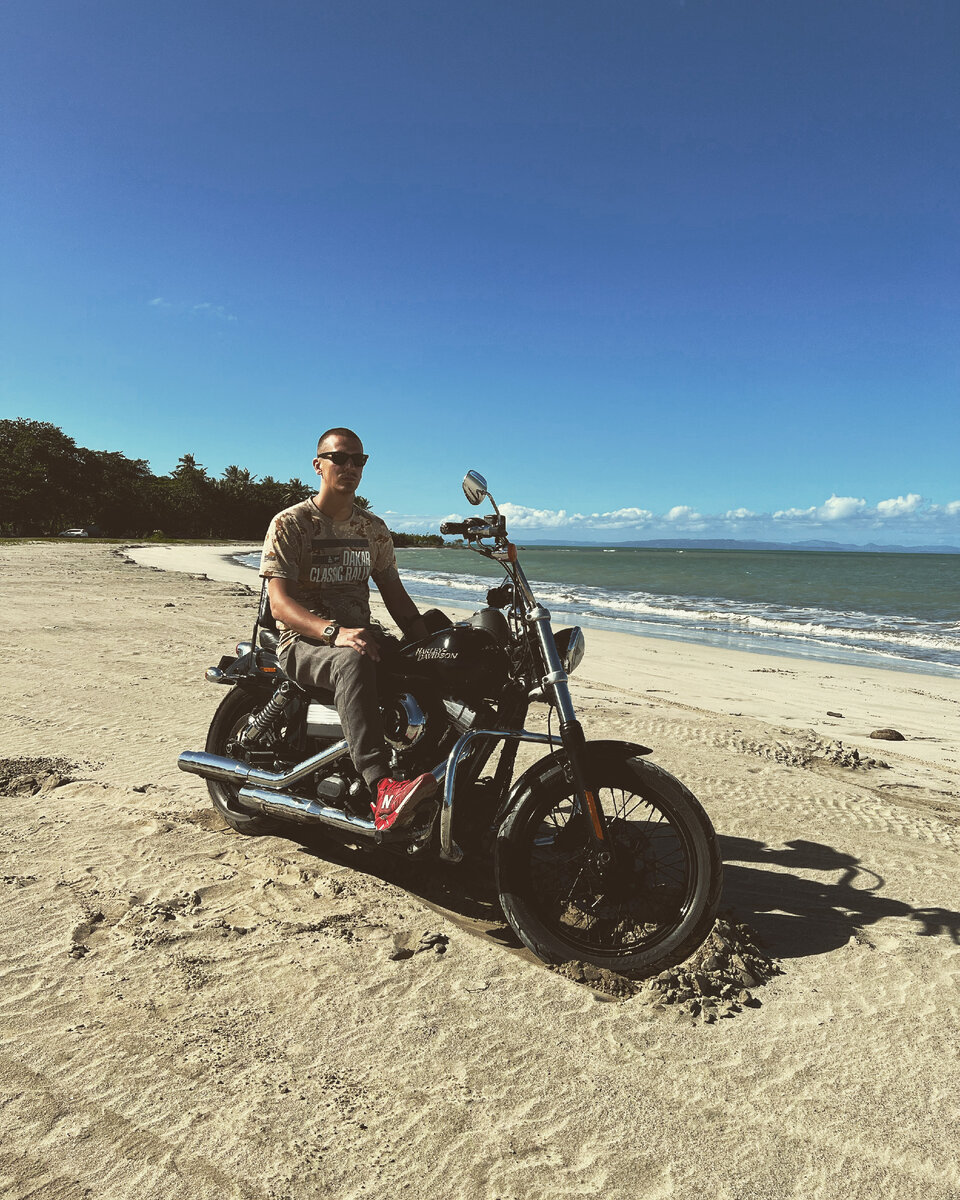 Выгляжу сурово, но у меня тут дико болит спина