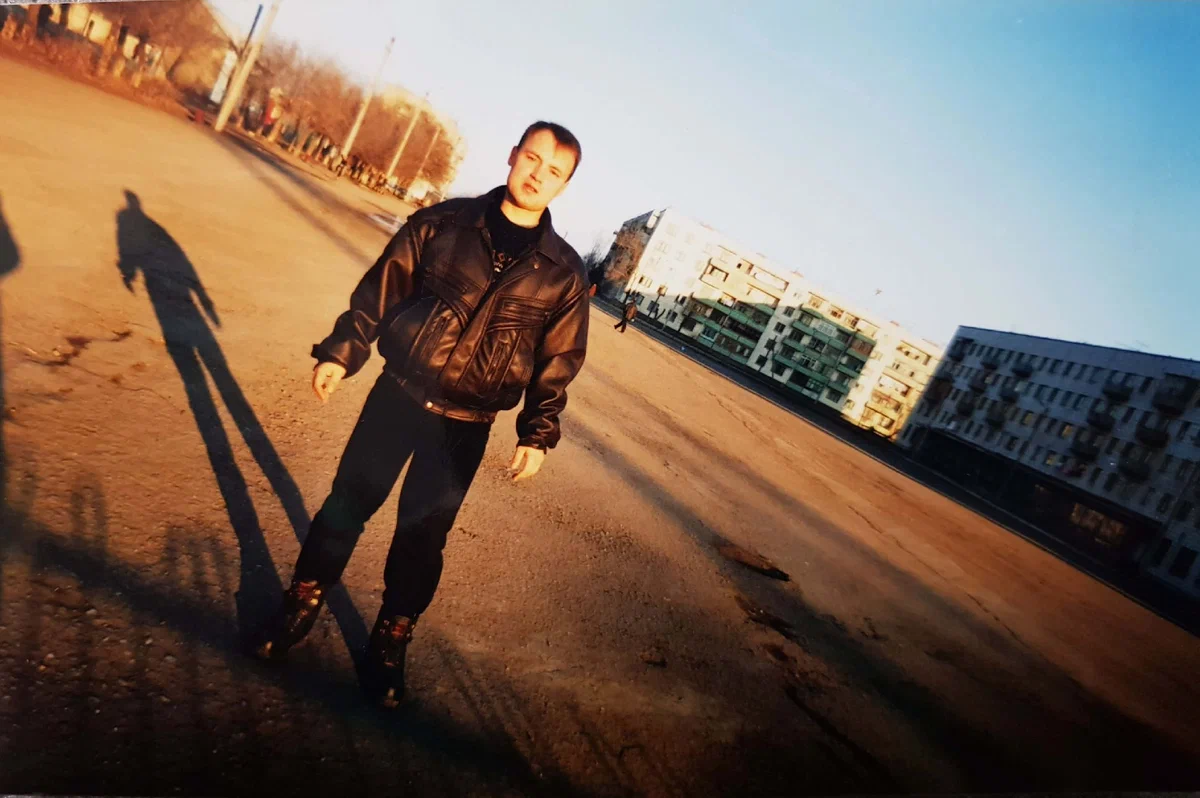 Центральная площадь родного города. Зима 1997-1998. Фото из личного архива.
