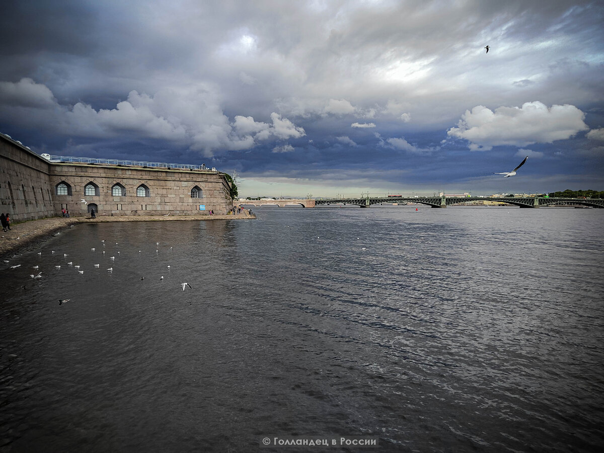 Только посмотрите, какое красивое небо рядом над крепостью. Фото: из личного архива