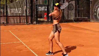 Подписчики Ольги Бузовой отметили, что криком она похожа на чайку. Фото: скрин из видео buzova86/Instagram* (соцсеть запрещена в РФ)