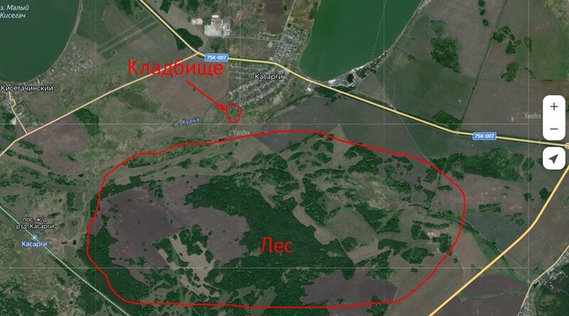 Тот самый грибной лес имеет несколько вездов/выездов, причем бросить машину на трассе не получится - далеко идти. Проще заехать через кладбище Касаргов.