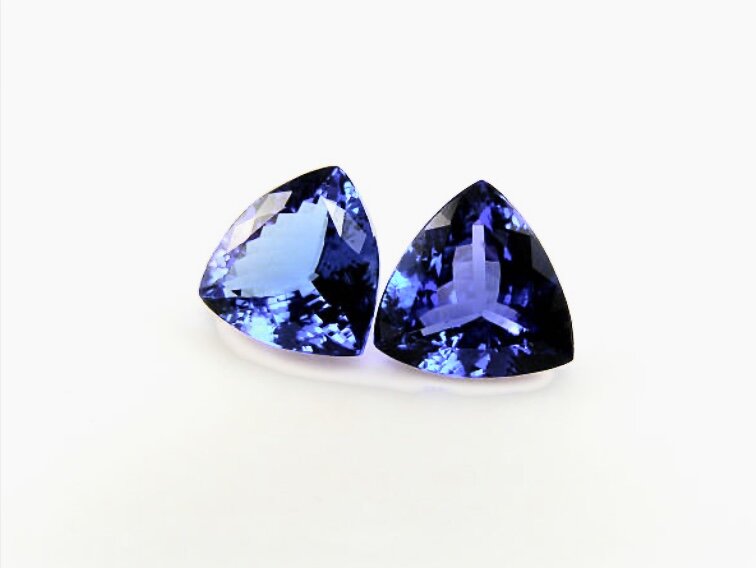 Танзаниты, огранка триллион