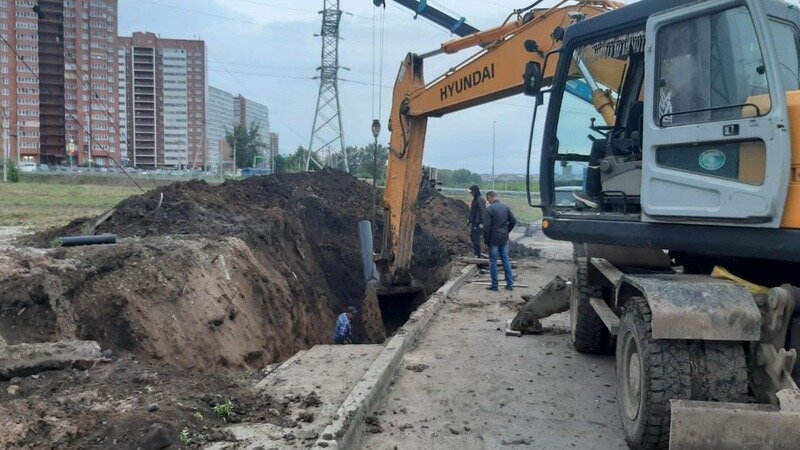 Жители Мясокомбината остались без воды перед 1 сентября и подрались из-за неё