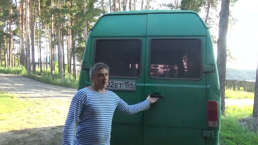 ФОТО ⟩ Упавшее дерево насквозь пробило салон легкового автомобиля