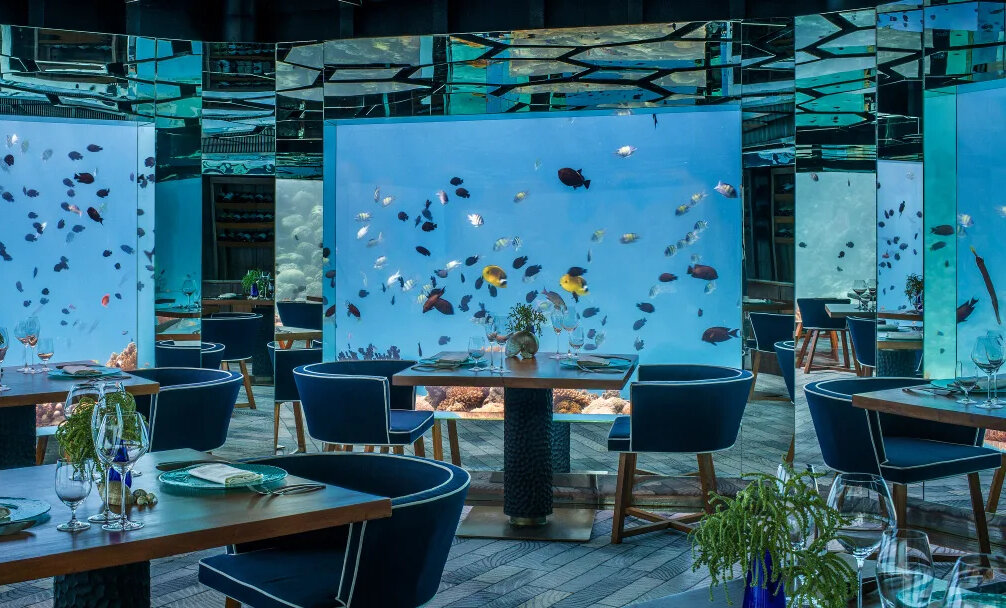 Подводный ресторан Sea на мальдивском курорте Anantara Kihavah Villas