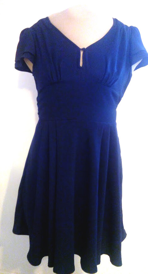 Креповое платье в винтажном стиле за 50 рублей