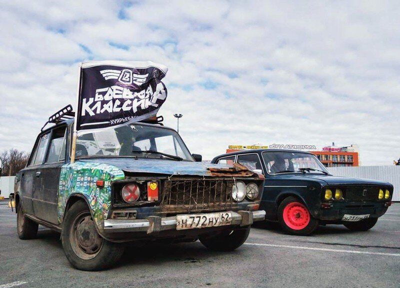 Источник: https://fishki.net/auto/1931566-boevaja-klassika--novaja-avtomobilnaja-subkultura.html