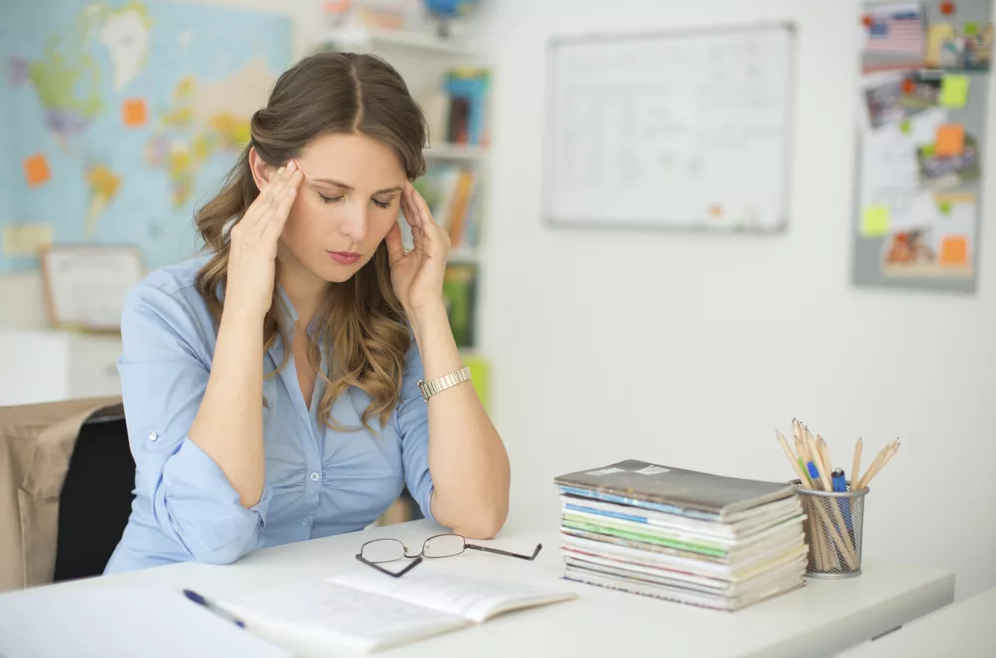 Teacher stress. Уставший педагог. Стресс педагога. Усталый учитель. Усталость учителя.