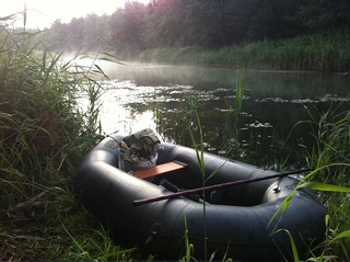 Резиновая лодка.