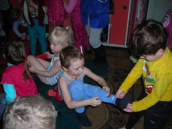 алгоритм одевания в детском саду в картинках — 6 рекомендаций на kozharulitvrn.ru
