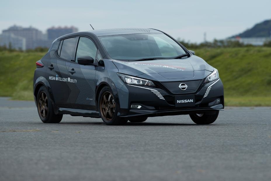 В Nissan создали полноприводный электромобиль для тестов