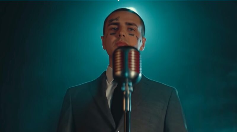 Кадр из клипа FACE-ЮМОРИСТ