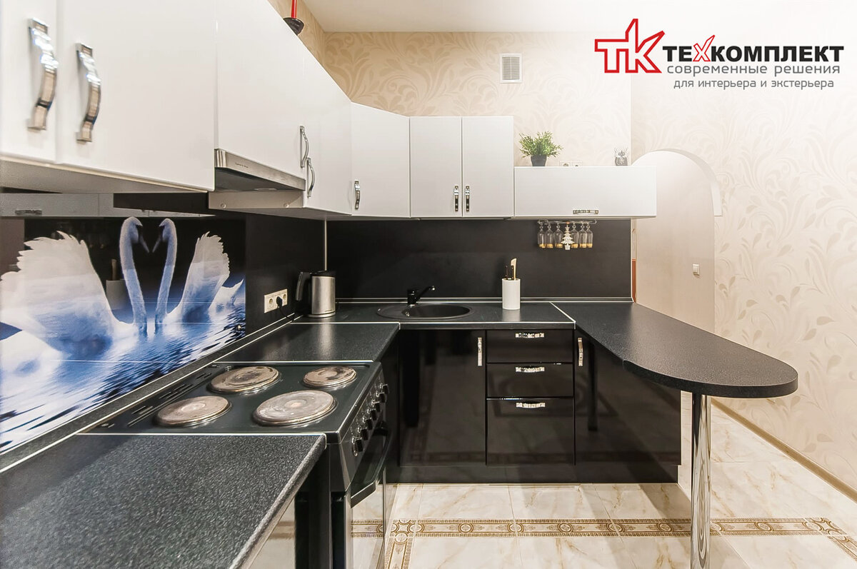 Столешница и стойка из лакированного ДСП