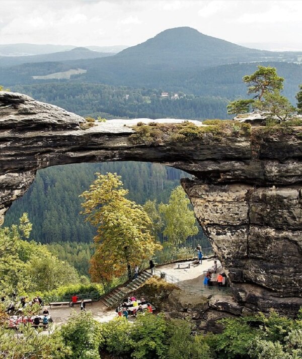 pixabay.com/ru/photos/правчиц-ворота-чехия-швейцария-2782226/