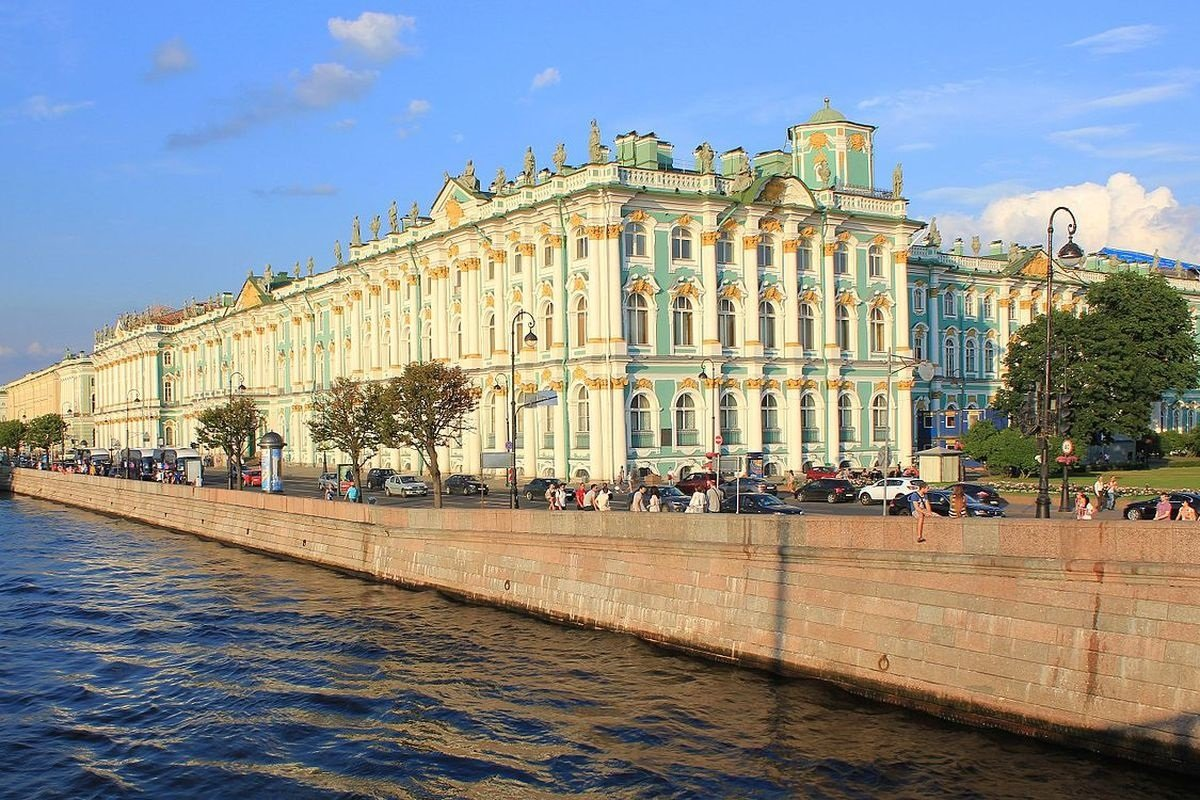 Зимний дворец. Интернет. Свободный доступ.