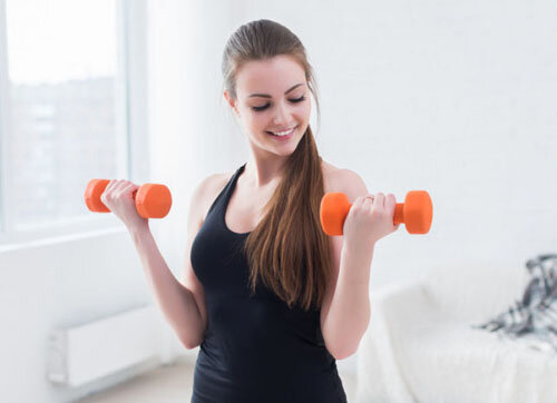 Гантели  для девушек начинаются от 0,5 кг, поэтому подобрать оптимальный вес не  составит труда. Самый популярный вес гантелей, которыми часто занимаются  женщины – 2кг. и 4кг. (для продвинутых).