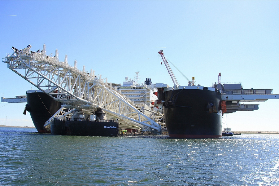 Трубоукладчик Pioneering Spirit, наш чемпион
