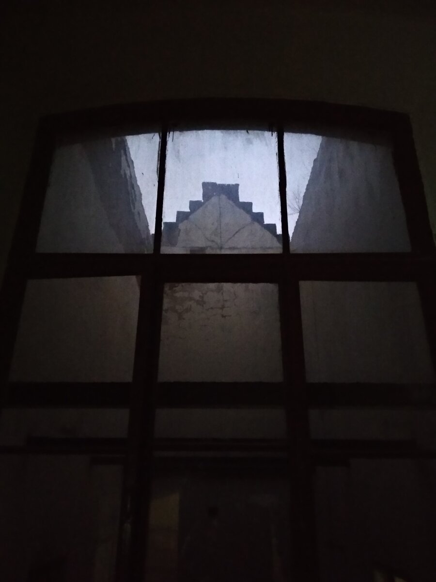 Вид из подъезда