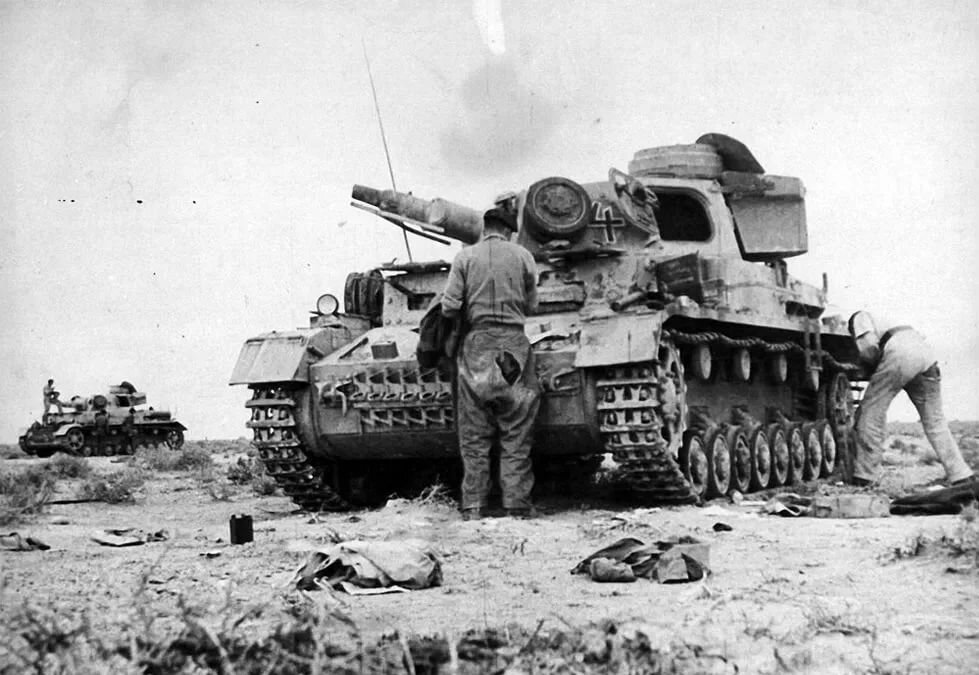 Немецкие "Пантеры" после сражения. Источник: Яндекс-картинки