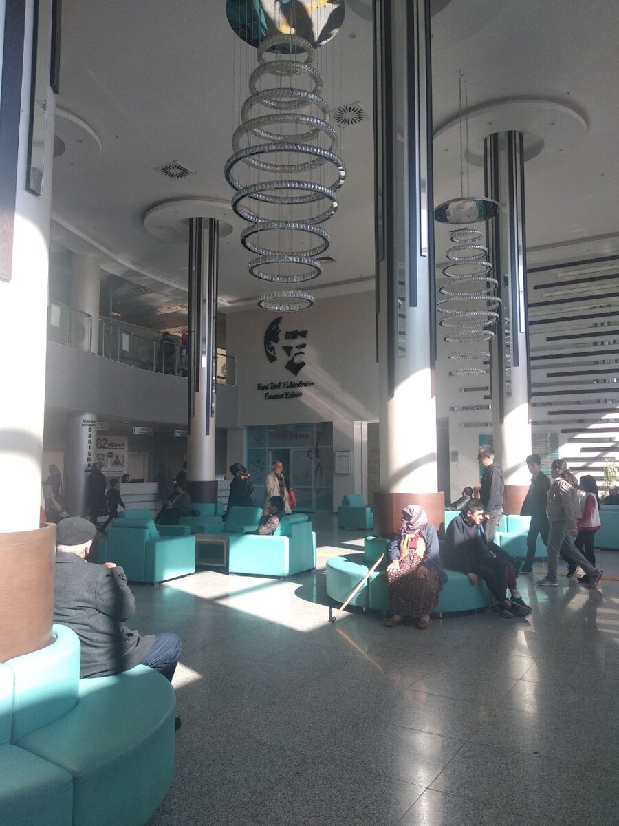 Холл внутри