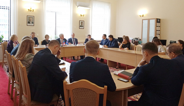  	 Сегодня комитет Волгоградской областной Думы по бюджетной и налоговой  политике поддержал два федеральных законопроекта, предусматривающих  поправки в Налоговый кодекс РФ, которые призваны улучшить-2