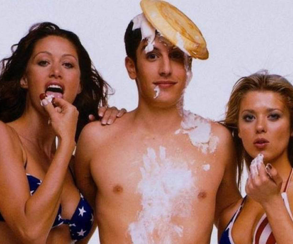 «Американский пирог» попал на экраны кинотеатров в 1999 году.