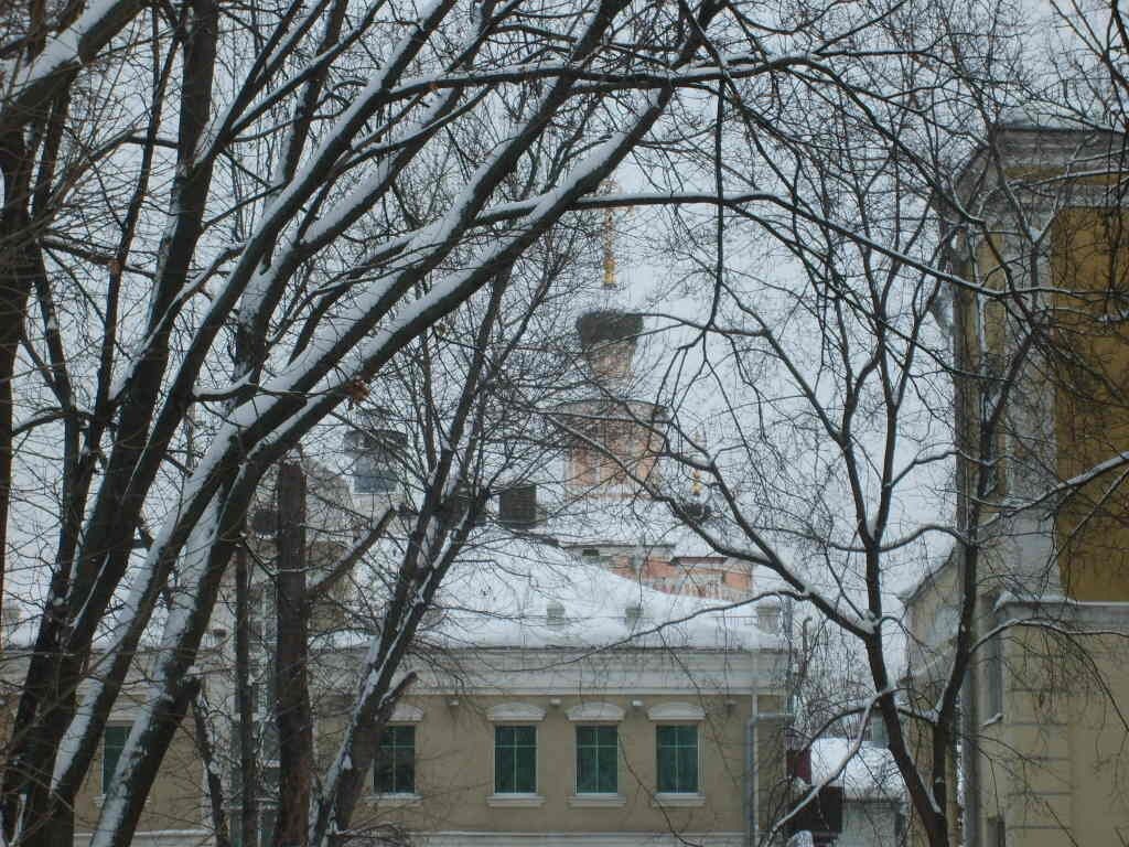 Вид на церковь св. Троицы в Хохловском переулке (@ Юлия Шувалова)