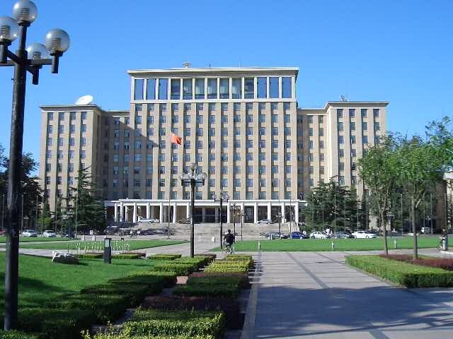 Qinghua University - фото с Википедии с лицензией и разрешением на использование