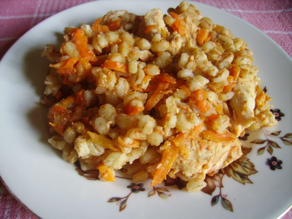 Запечённая кукурузная каша с яблоками Ингредиенты кукурузная крупа - 1 ст. (объё