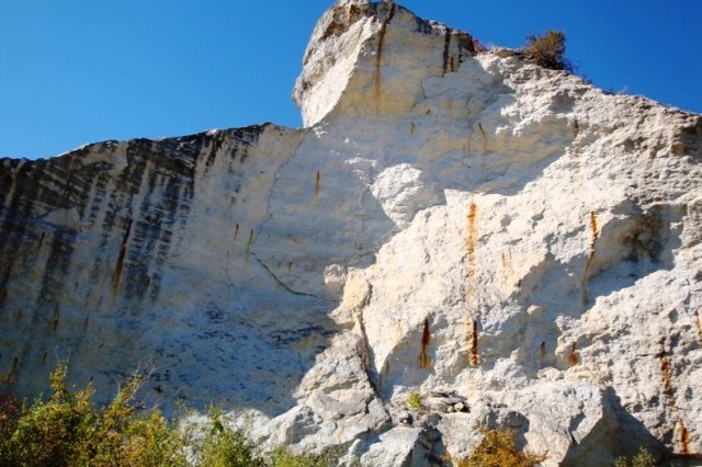 Отсюда отвалилась "голова"