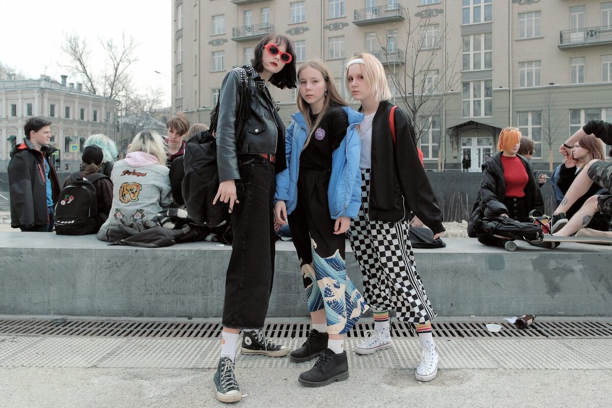 Главные тренды подростковой моды 2023: как одеться тинейджерам, чтобы быть на стиле (125 фото)