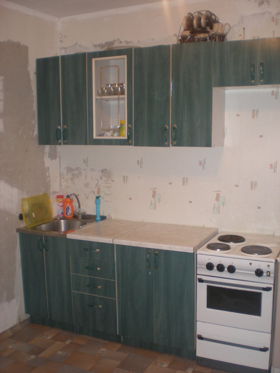 Новый угловой кухонный гарнитур за 9000 рублей. Установка своими руками