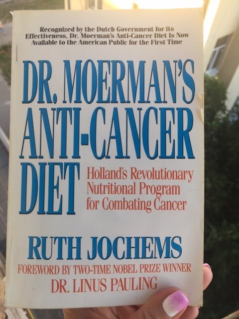 Книга о терапии Моэрмана, которую я прочла.