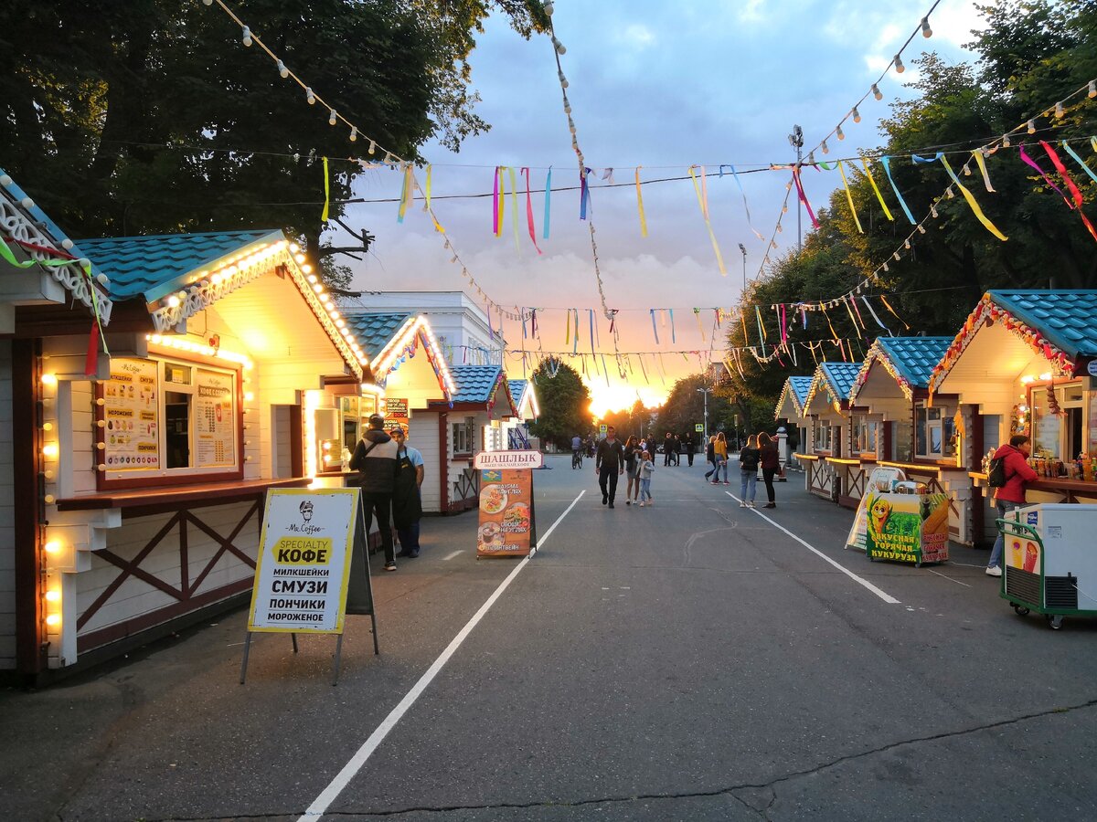 Фото автора. "Голодная аллея", как назвал это место один из моих учеников)