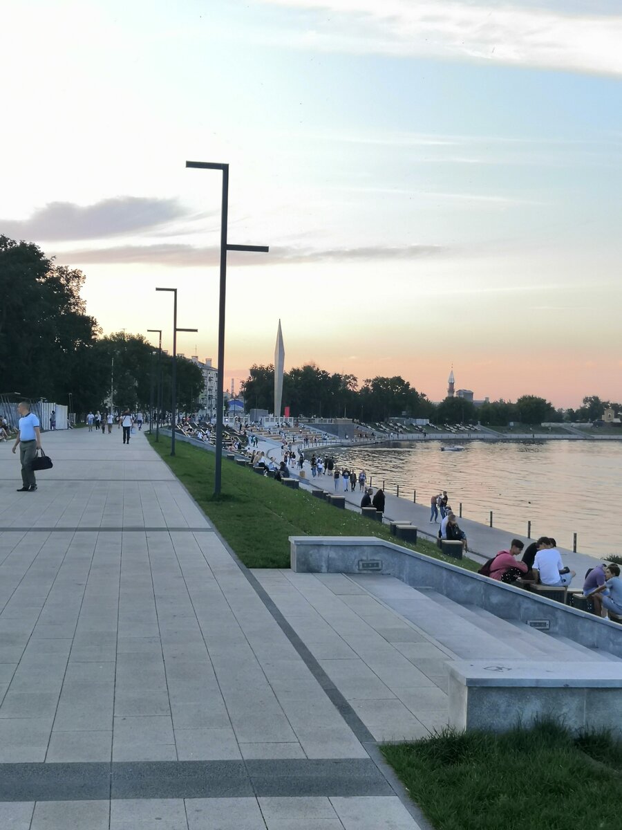 Набережная реки Суры