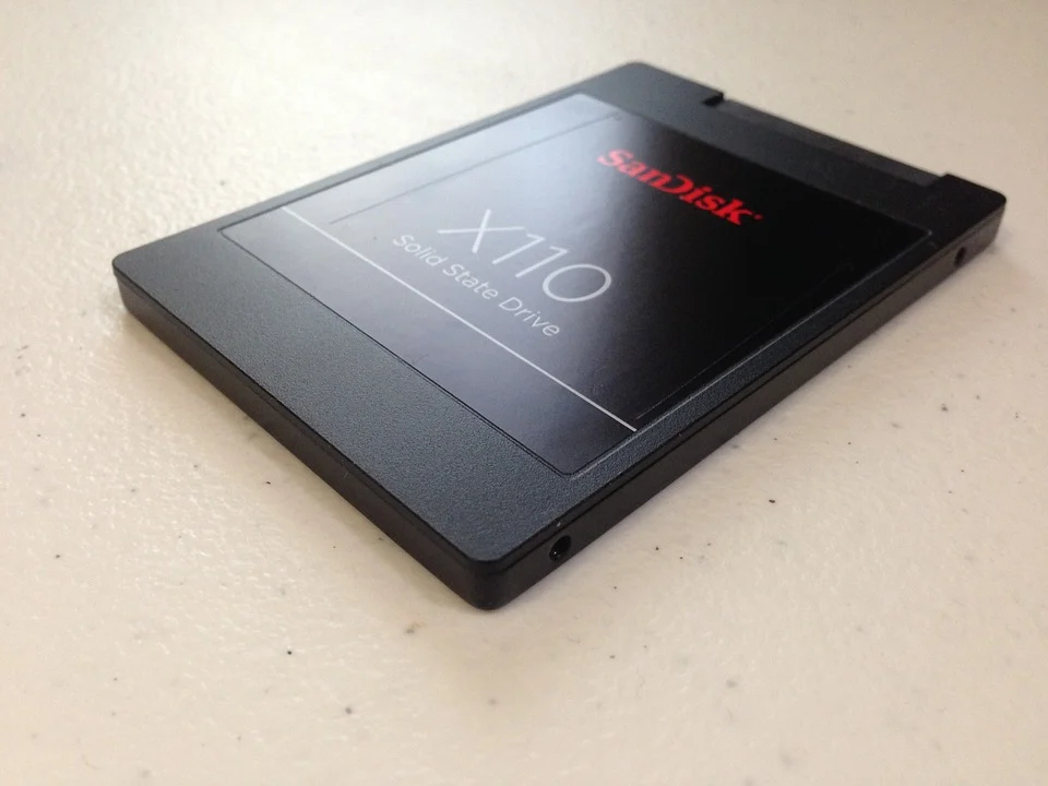 Стандартный SATA SSD