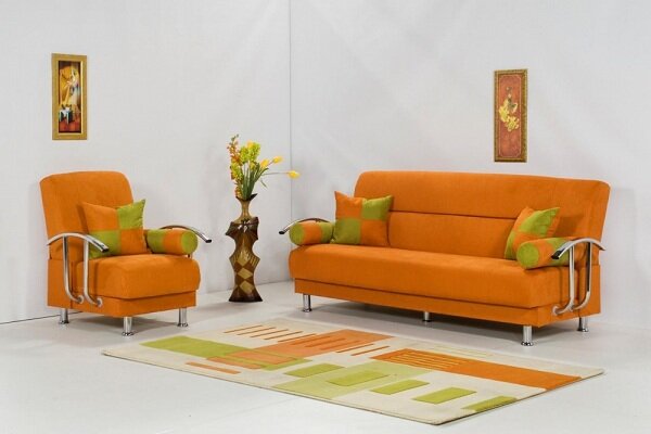 Оранжевый диван в интерьере (49 фото)