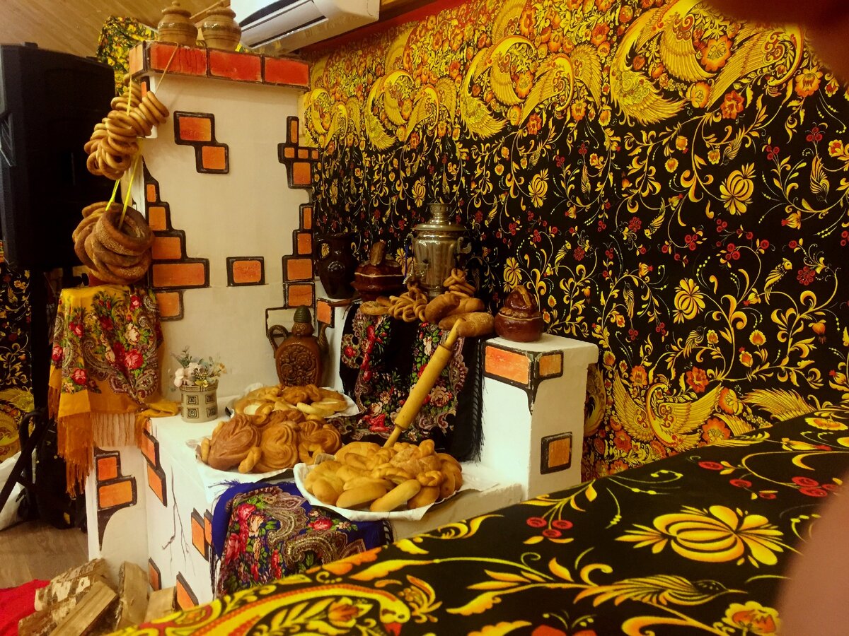 Это другой ракурс. Всё съедобное и очень вкусное!