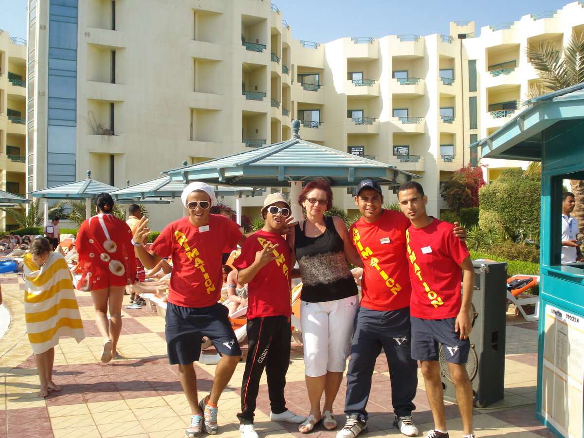 В компании с веселыми парнями аниматорами