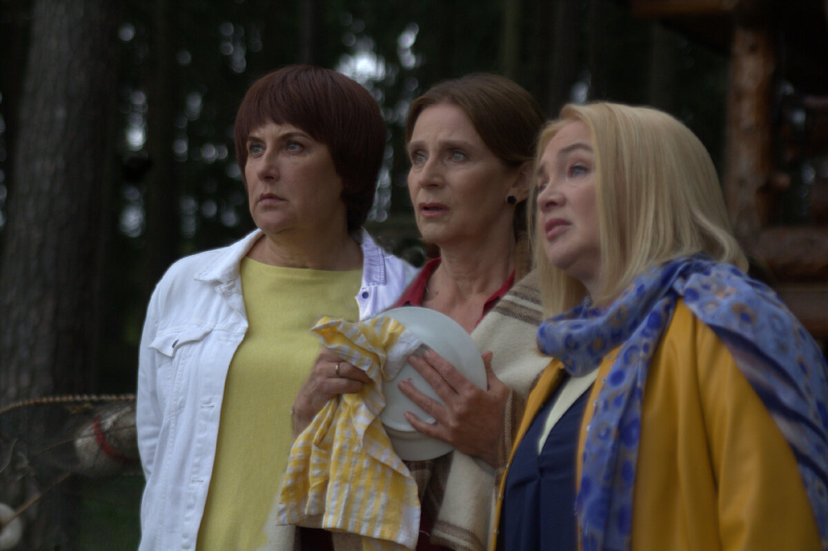 Зина (Татьяна Орлова), Лида (Елена Сафонова) и Катя (Марина Яковлева)