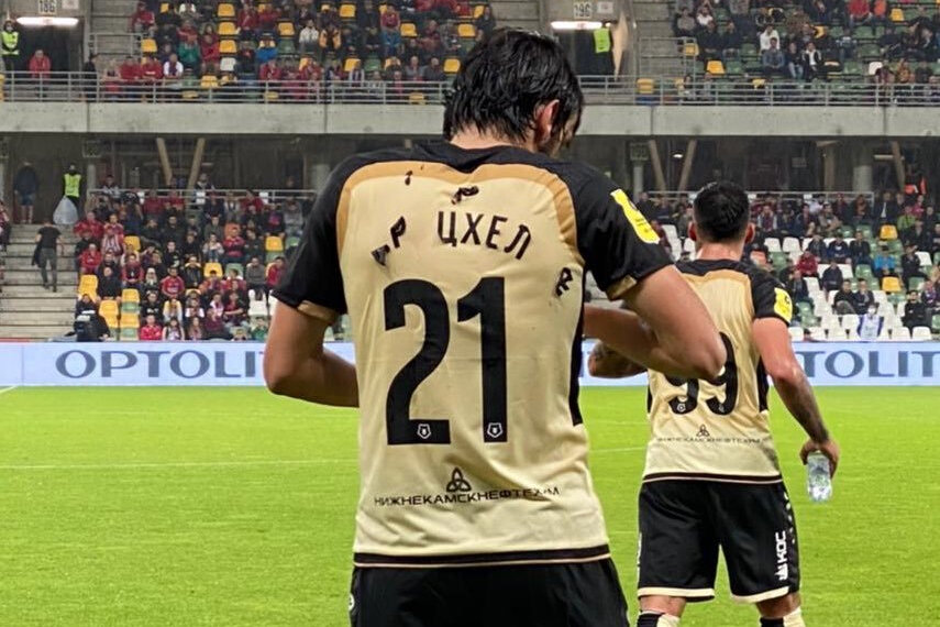 Эволюция надписи на форме Хвичи Кварацхелии, Хакшабанович (№99) без фамилии